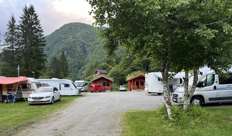 Plasser langs grusveien