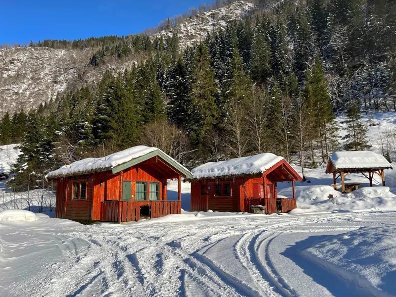 Hyttene i snø